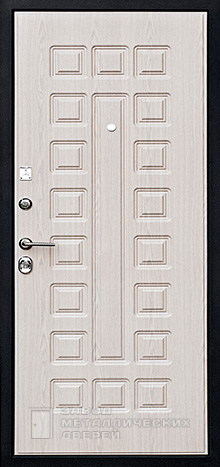 Фото «Дверь в дом №13» в Солнечногорску